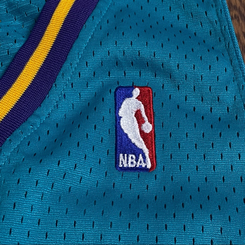 Adidas New Orleans Hornets Chris Paul NBA Jersey - Picture 8 of 16